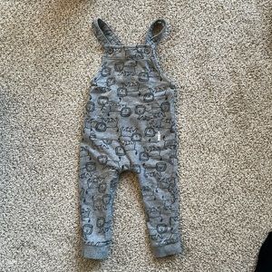 Lion print knit overalls